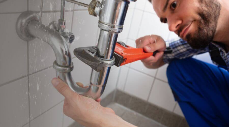 Professional clogged toilet repair services in Jefferson City, MO